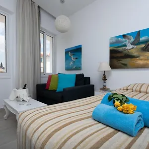 Opera Hotel